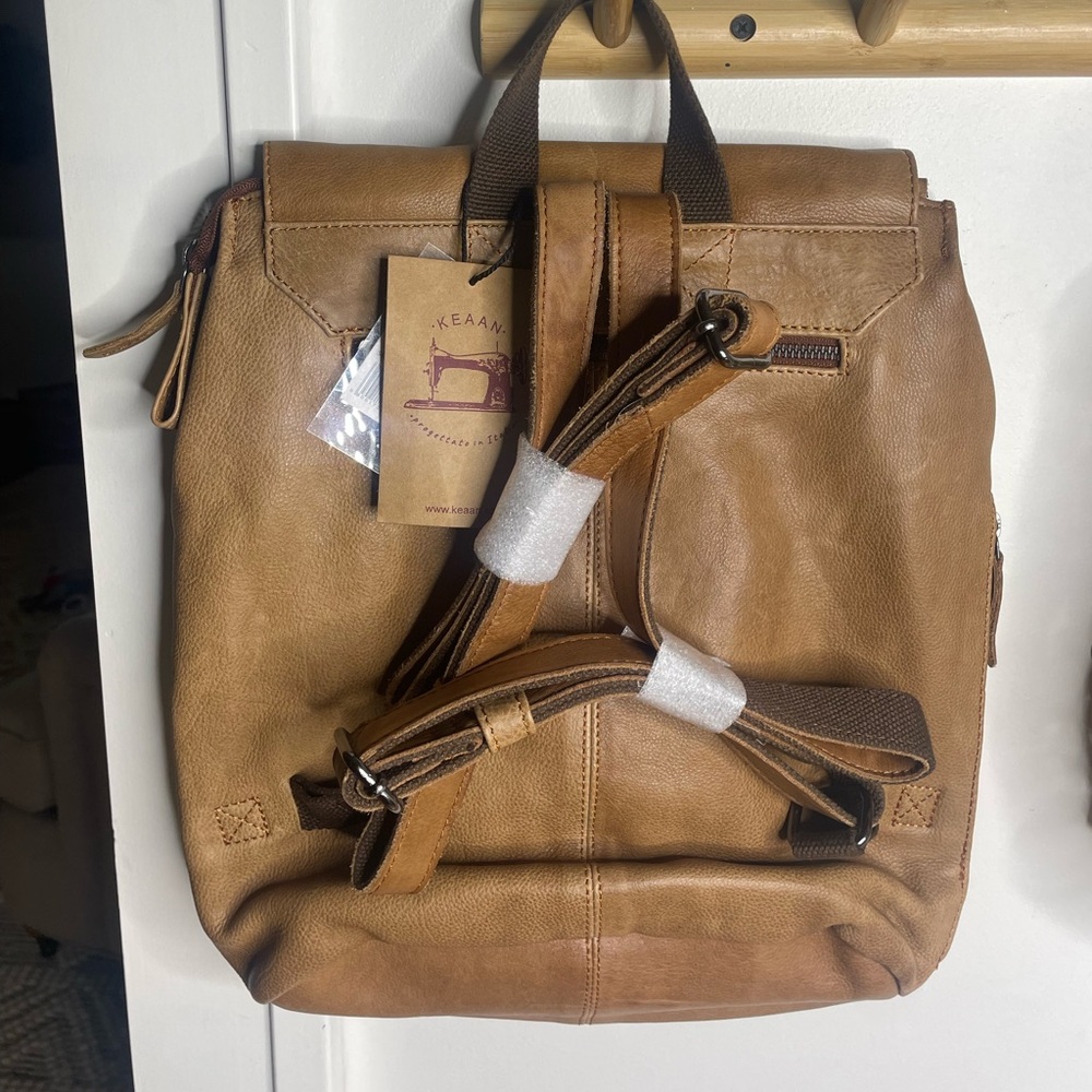 NWT KEAAN The Milano Aria Backpack in Mocha Leather - Picture 5 of 10
